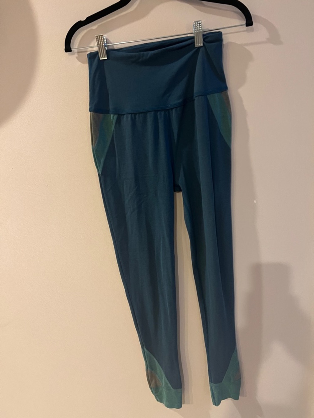 Beyond Yoga Teal and Green Girls' Leggings